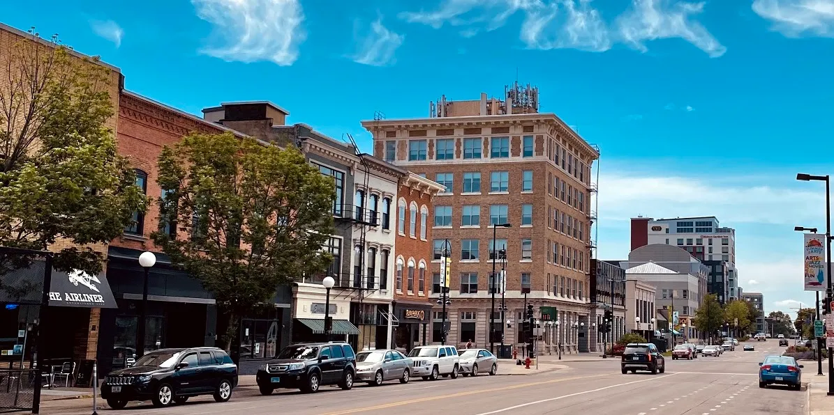 Hot tub hotels in Iowa